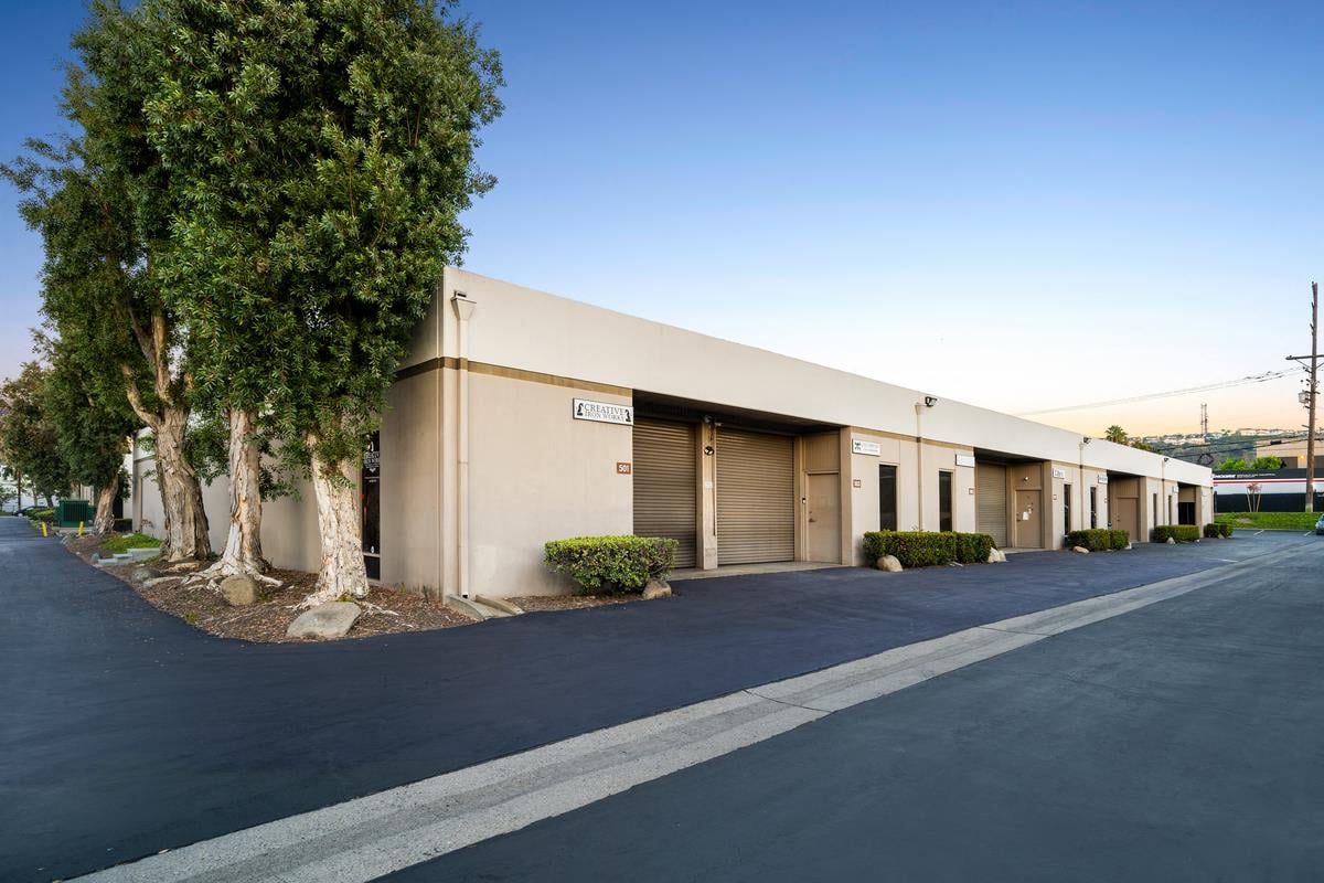 2,134 SF Industrial Space in Signal Hill, CA Photo